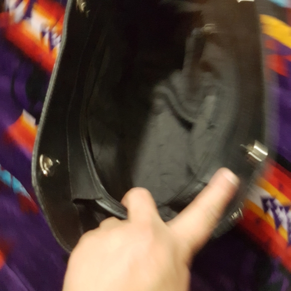 Michael Kors Purs - Picture 3 of 3